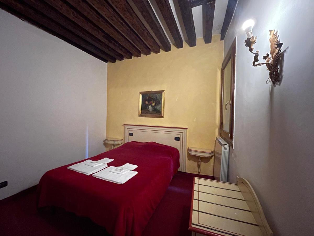 Ai Boteri Hostel Venice Luaran gambar