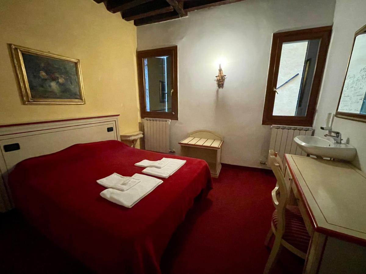 Ai Boteri Hostel Venice Luaran gambar