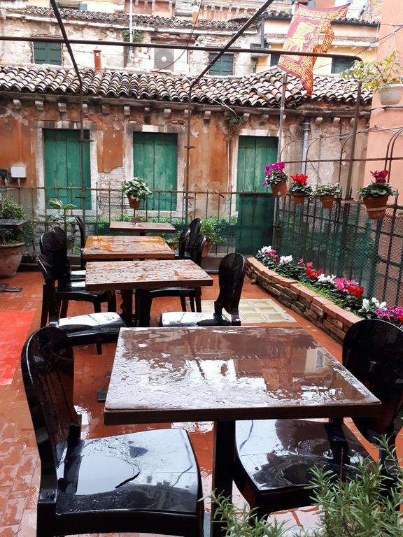 Ai Boteri Hostel Venice Luaran gambar