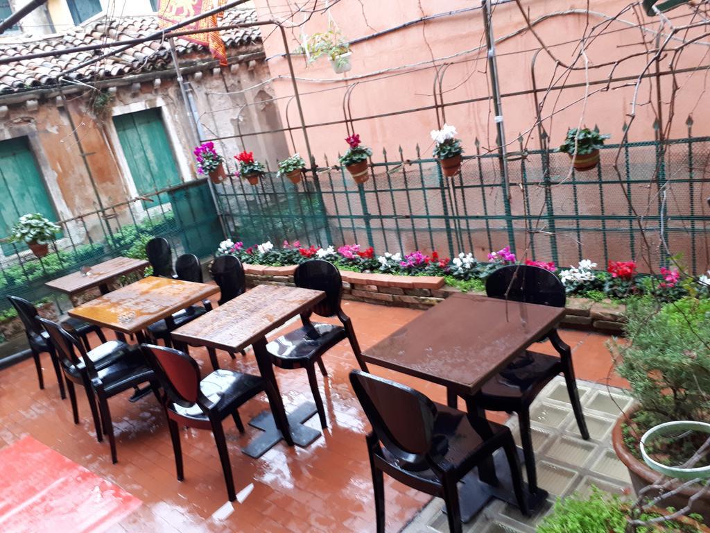 Ai Boteri Hostel Venice Luaran gambar