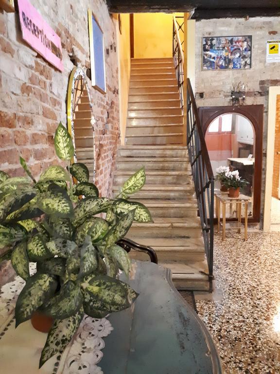 Ai Boteri Hostel Venice Luaran gambar